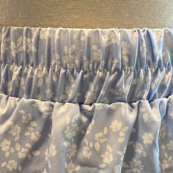 NWT Shein Floral Blue and White Mini Skirt Size Large - Picture 4 of 8